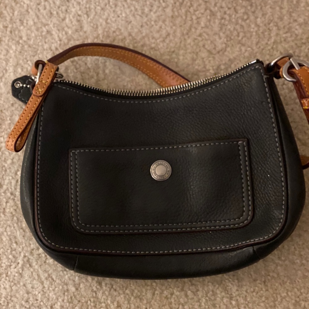 Coach - Picture 3 of 5